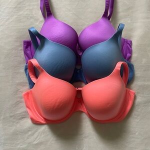 VS Bras 38D
